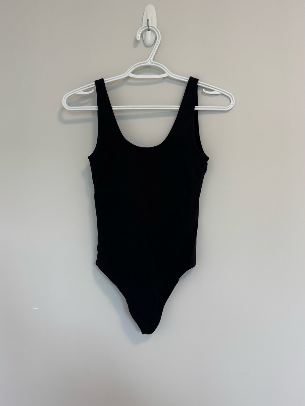 Aritzia Wilfred Free Thong Bodysuit